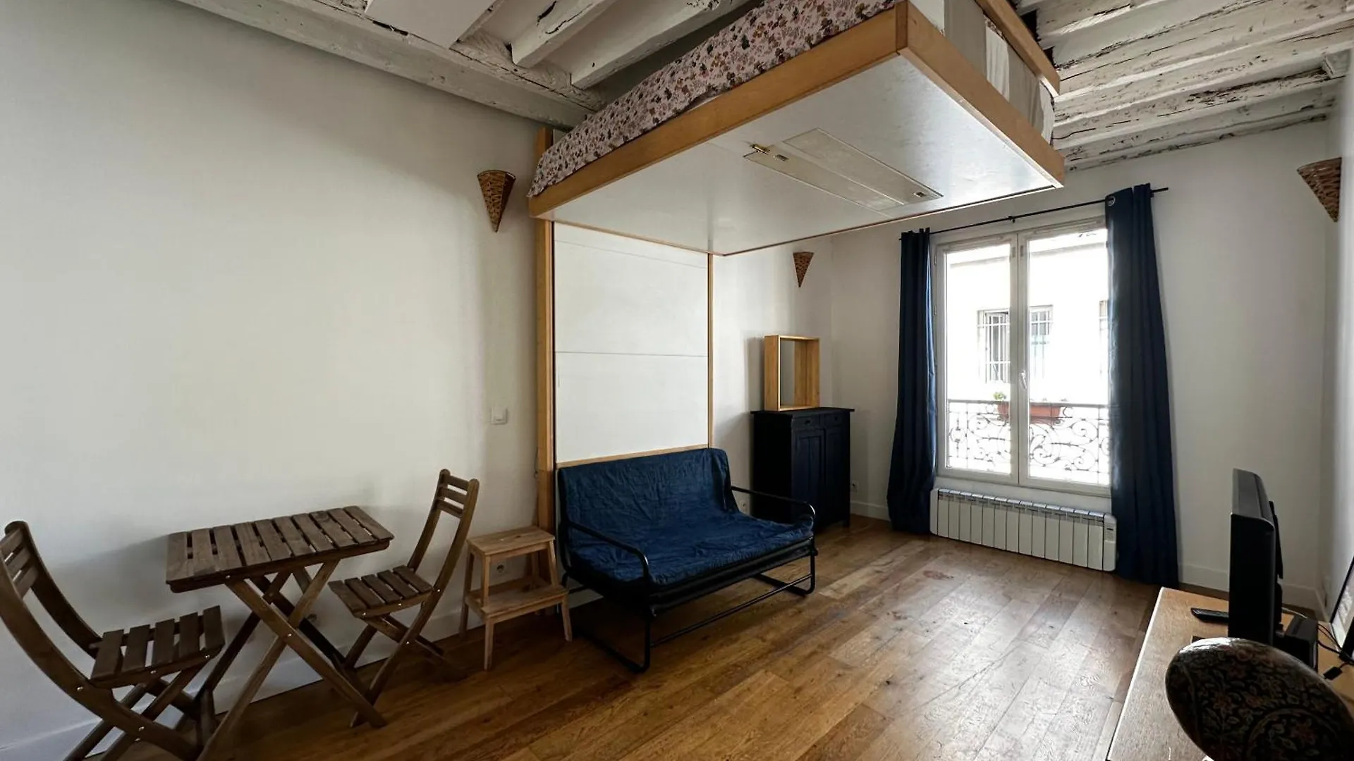 Apartment Paris 10E Sainte Marthe Canal Saint Martin 23M2